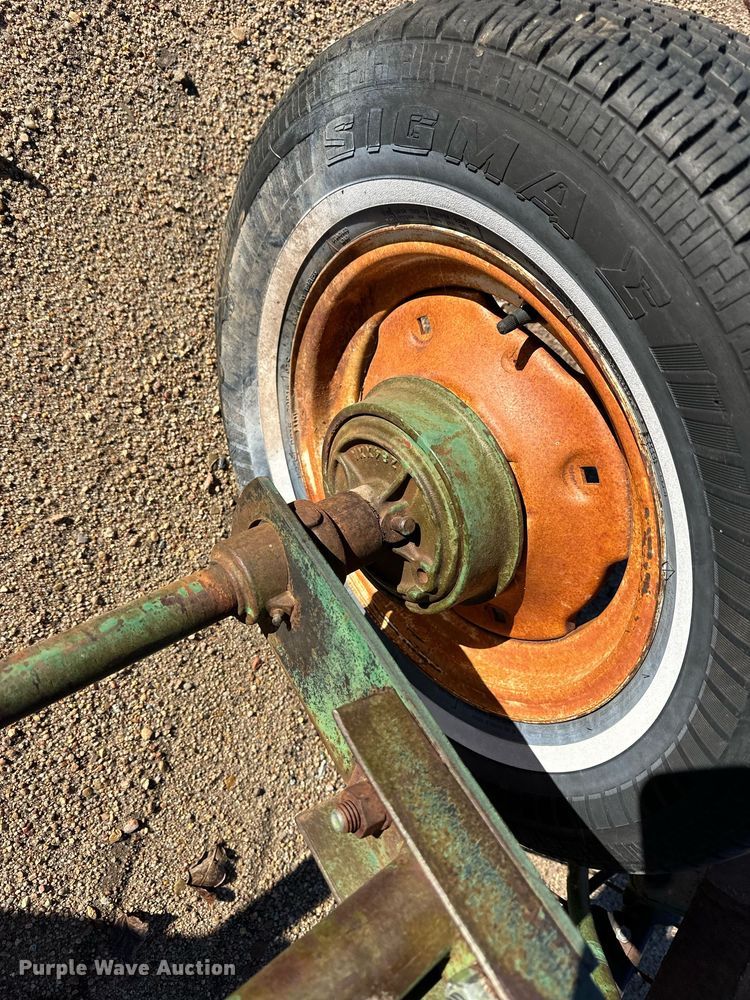 image for item ER8239 Oliver rotary hay rake