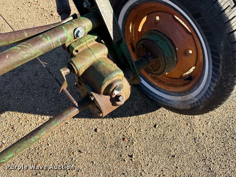 image for item ER8239 Oliver rotary hay rake