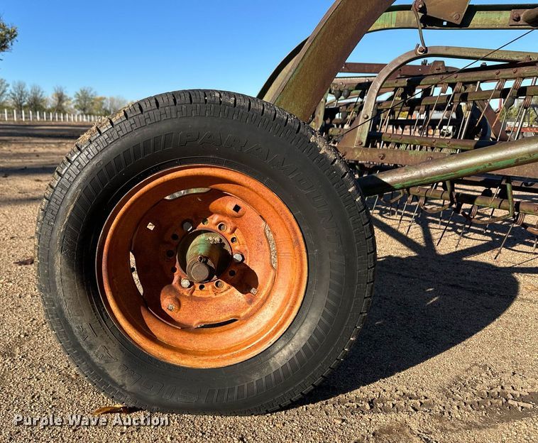 image for item ER8239 Oliver rotary hay rake