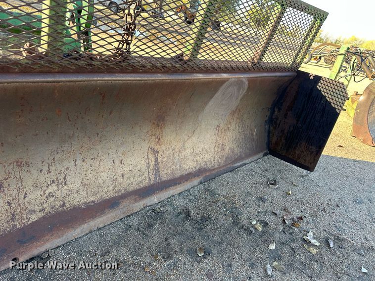 image for item ER8241 John Deere dozer blade