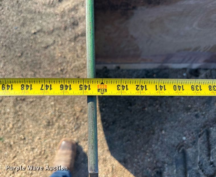 image for item ER8241 John Deere dozer blade