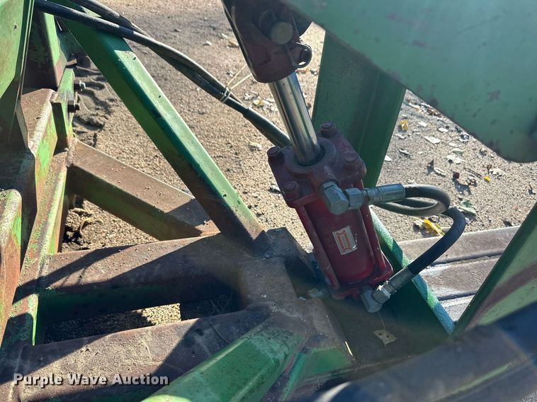 image for item ER8241 John Deere dozer blade