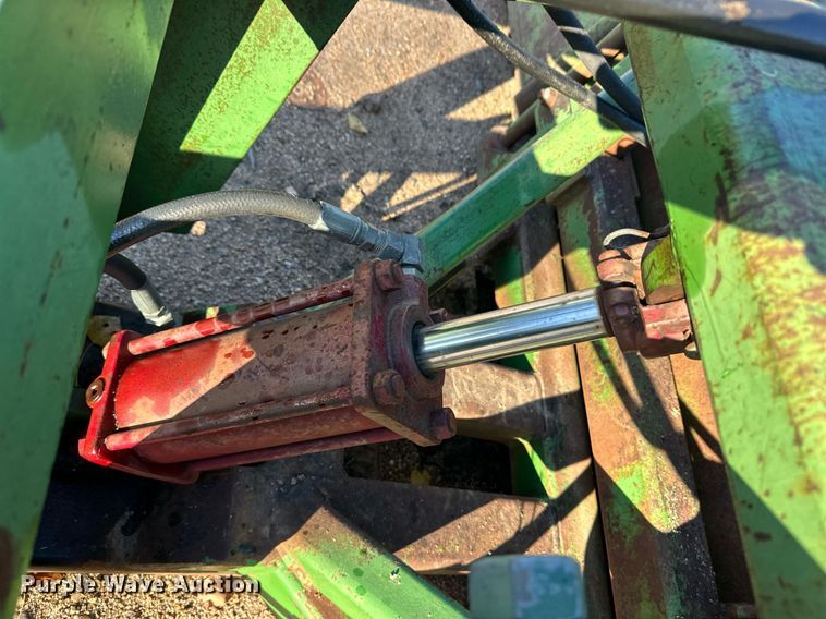 image for item ER8241 John Deere dozer blade