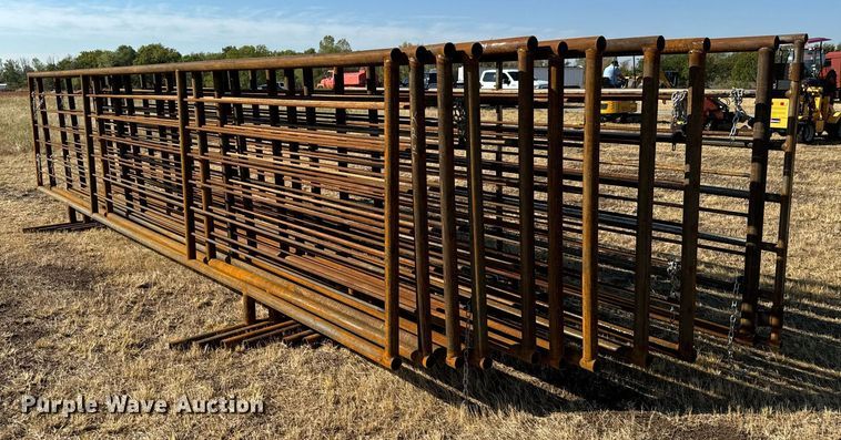 image for item IE9126 (10) metal cattle panels