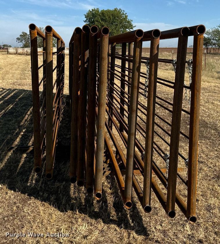 image for item IE9126 (10) metal cattle panels