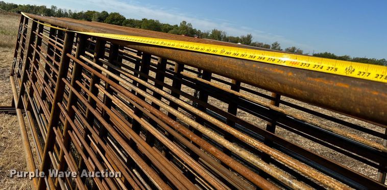 image for item IE9126 (10) metal cattle panels