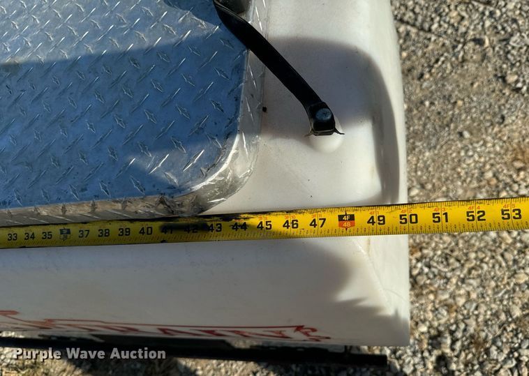 image for item JE9329 Feed Train cake feeder