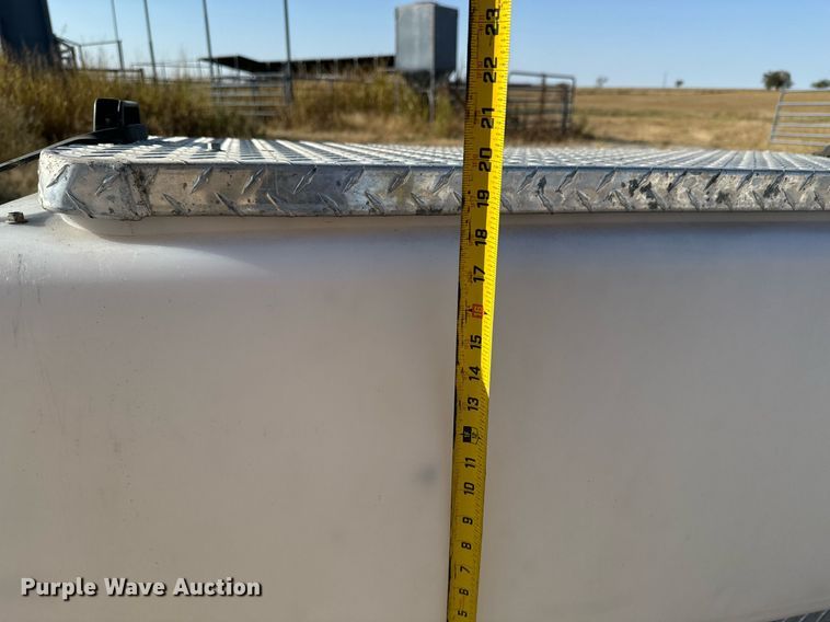 image for item JE9329 Feed Train cake feeder