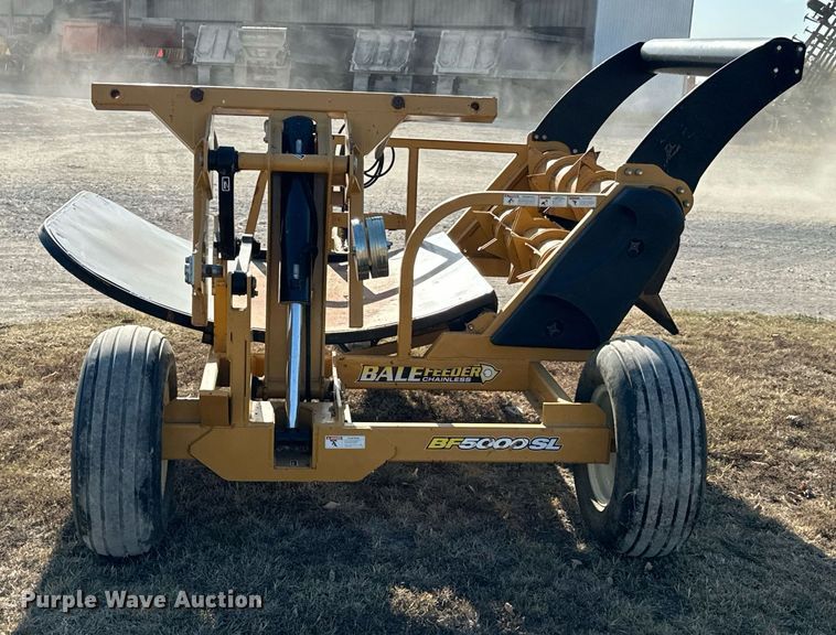 image for item JE9334 Tube Line BF5000SL bale feeder