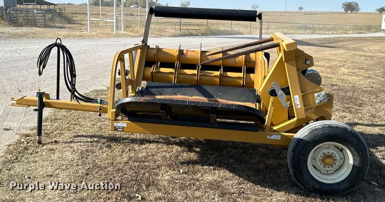 image for item JE9334 Tube Line BF5000SL bale feeder