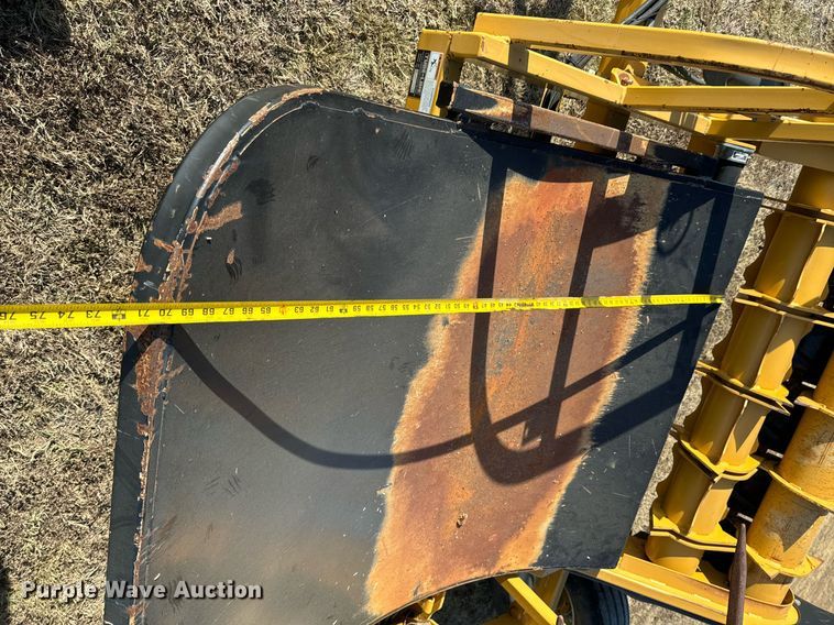 image for item JE9334 Tube Line BF5000SL bale feeder