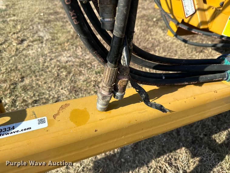 image for item JE9334 Tube Line BF5000SL bale feeder