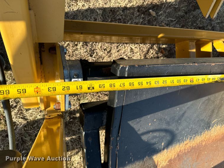 image for item JE9334 Tube Line BF5000SL bale feeder