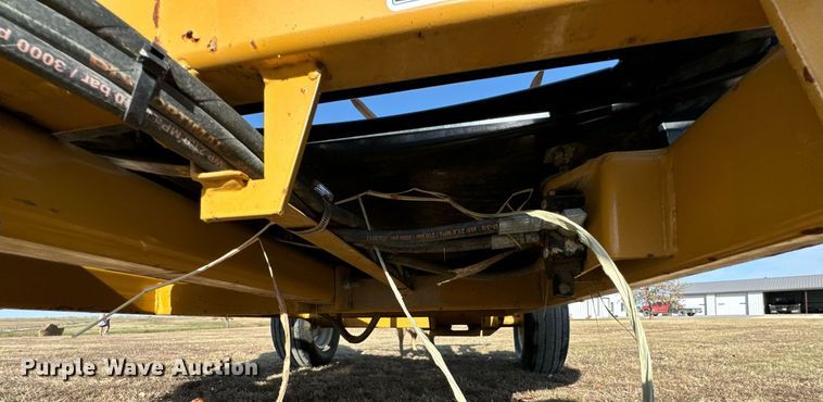 image for item JE9334 Tube Line BF5000SL bale feeder