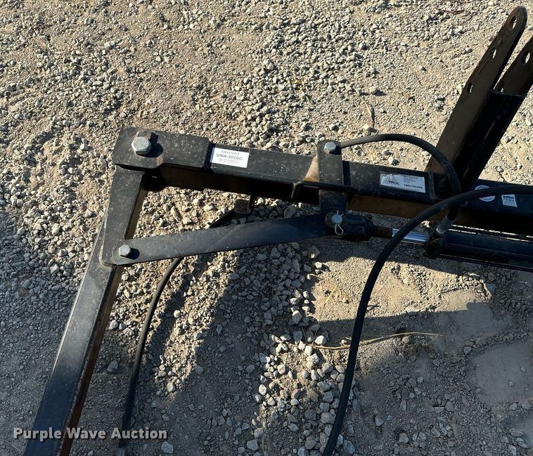 image for item JE9337 Tri-L Manufacturing bale unroller