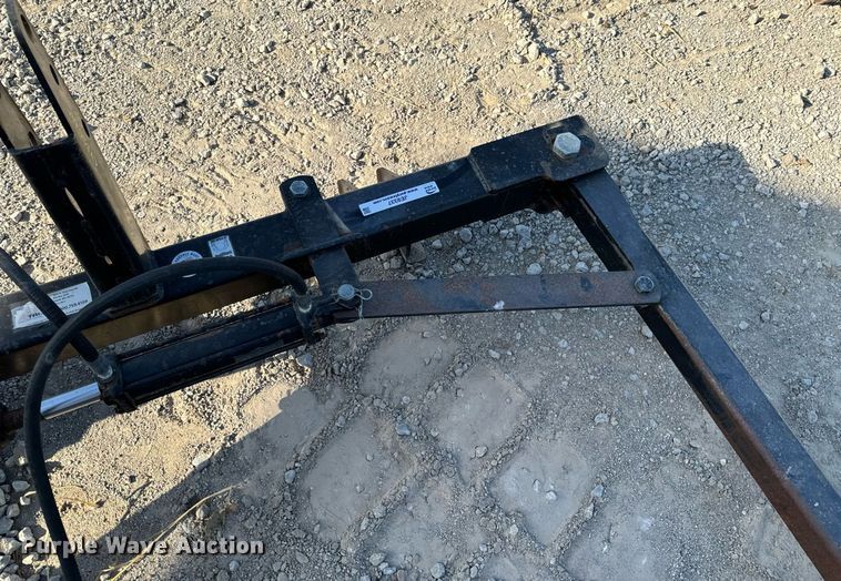 image for item JE9337 Tri-L Manufacturing bale unroller