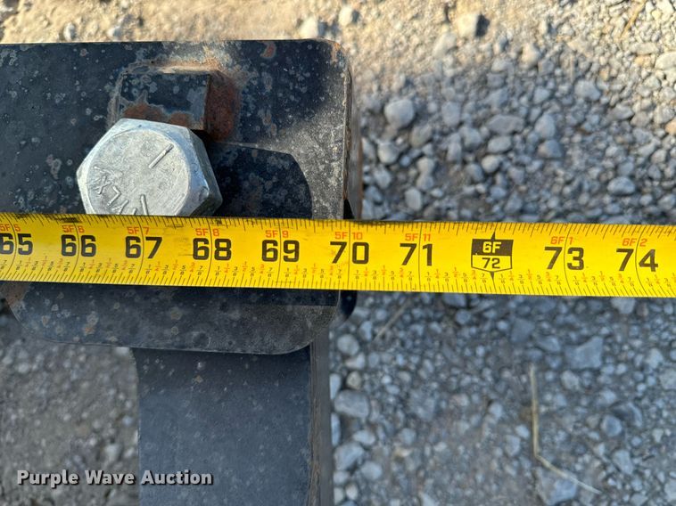 image for item JE9337 Tri-L Manufacturing bale unroller