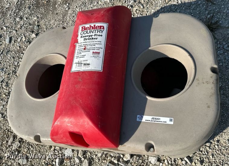 image for item JE9351 Behlen Country livestock waterer