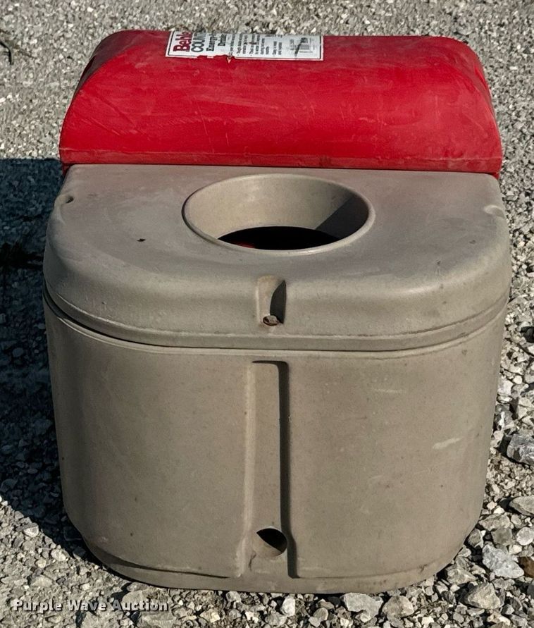 image for item JE9351 Behlen Country livestock waterer