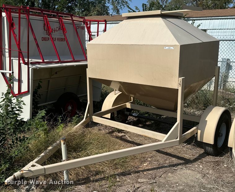 image for item JE9364 Feed cart