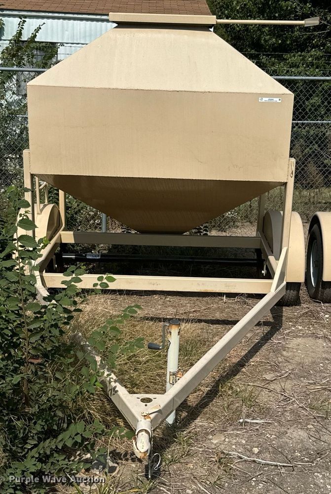 image for item JE9364 Feed cart