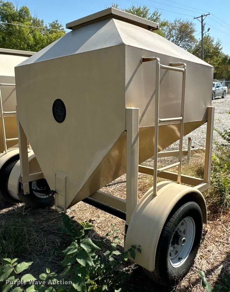 image for item JE9364 Feed cart