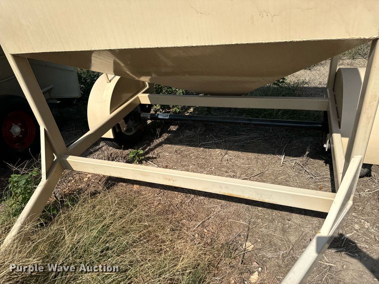 image for item JE9364 Feed cart