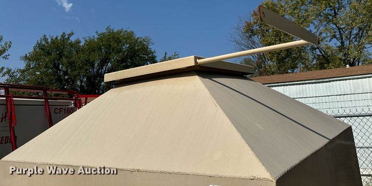 image for item JE9364 Feed cart