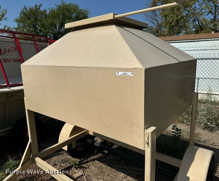 image for item JE9364 Feed cart