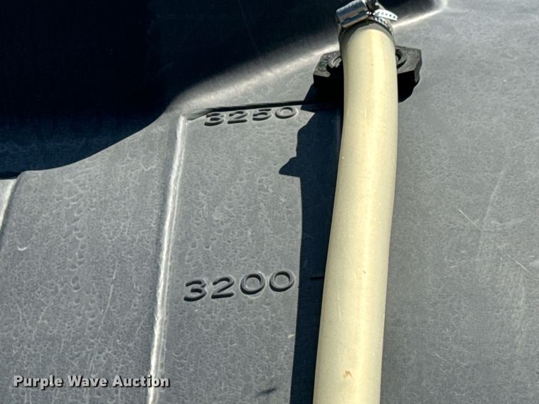 image for item JE9371 (2) poly tanks