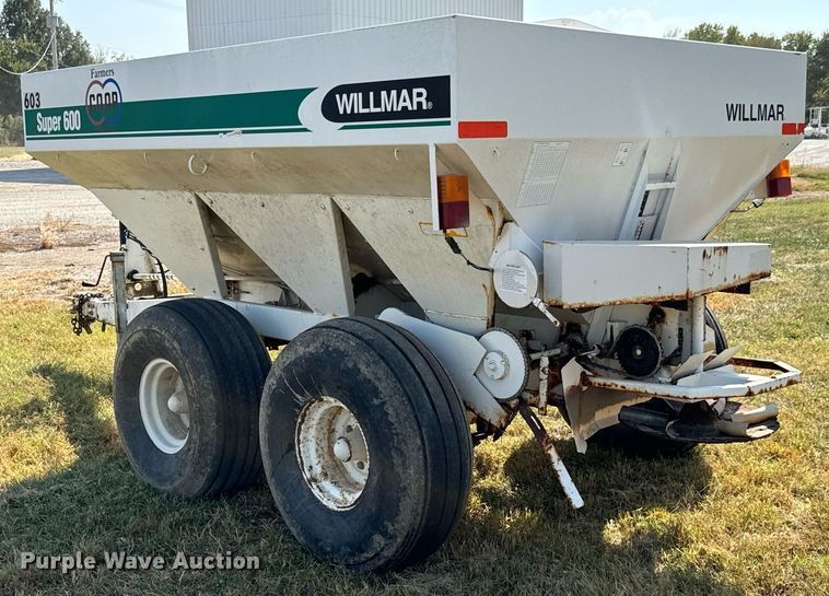 image for item JE9372 Willmar Super 600 spreader