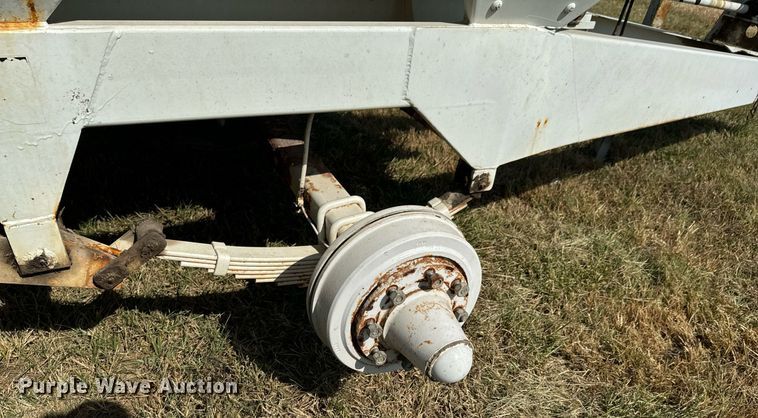 image for item JE9372 Willmar Super 600 spreader