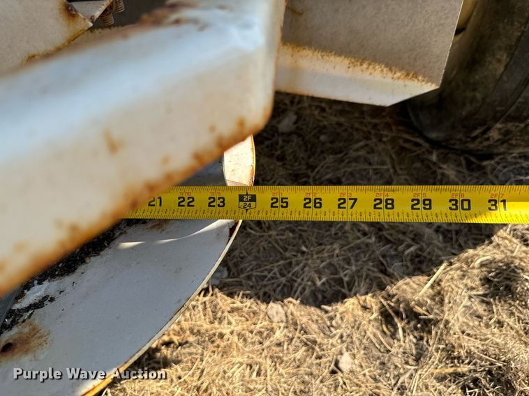 image for item JE9373 Willmar Super 800 spreader