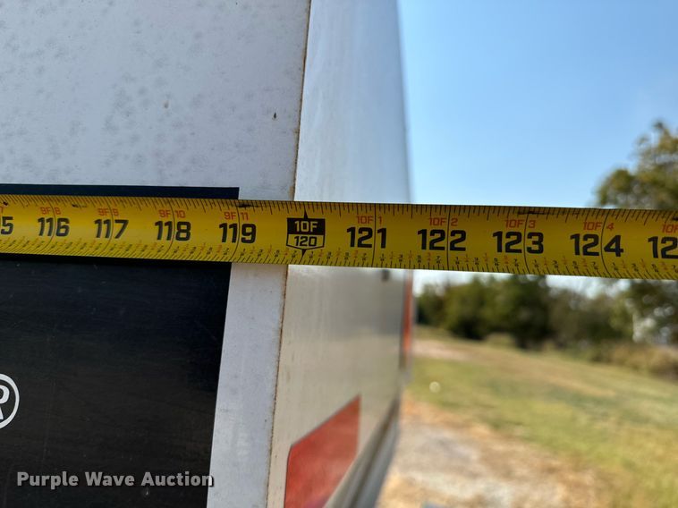 image for item JE9373 Willmar Super 800 spreader