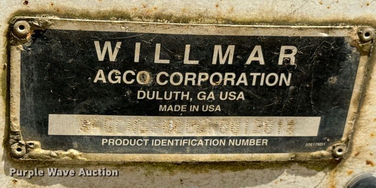 image for item JE9373 Willmar Super 800 spreader