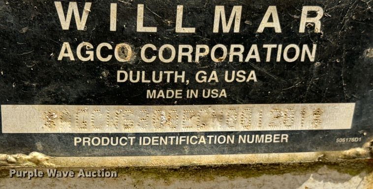image for item JE9373 Willmar Super 800 spreader