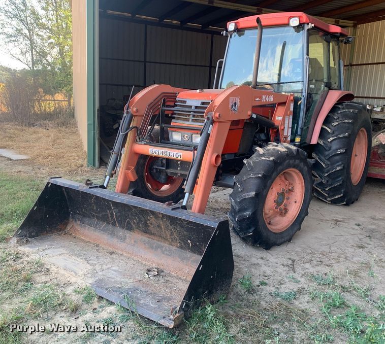 image for item JT9675 Kubota  M9000 MFWD tractor