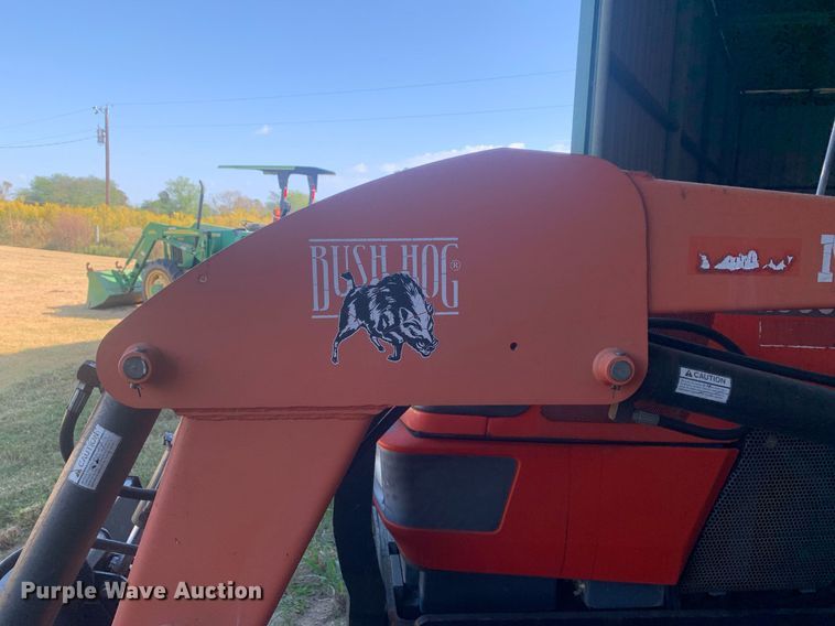 image for item JT9675 Kubota  M9000 MFWD tractor