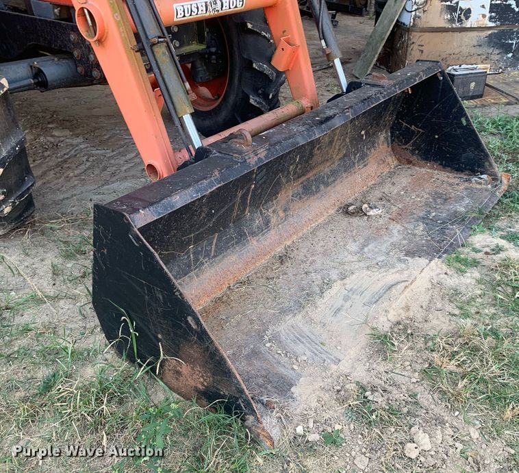 image for item JT9675 Kubota  M9000 MFWD tractor