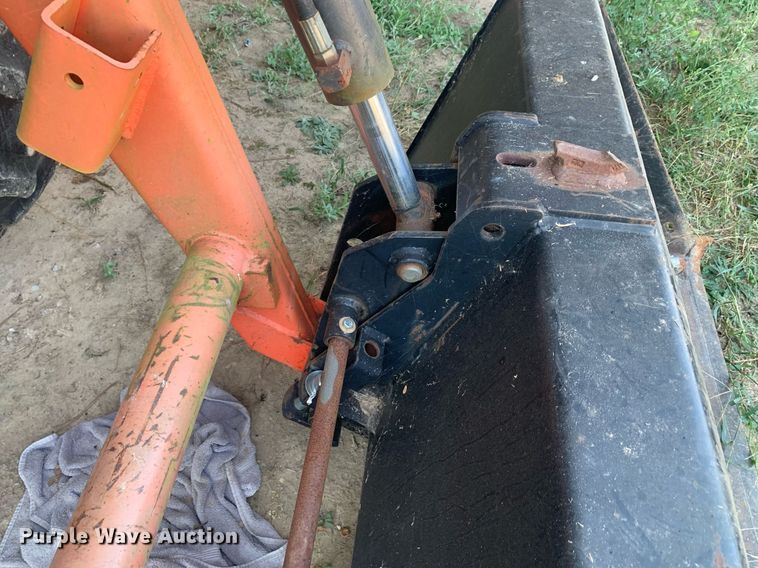 image for item JT9675 Kubota  M9000 MFWD tractor