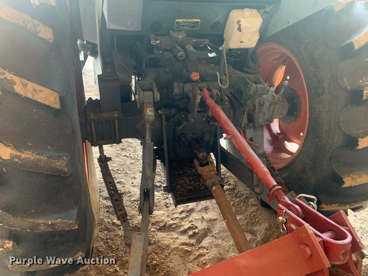 image for item JT9675 Kubota  M9000 MFWD tractor