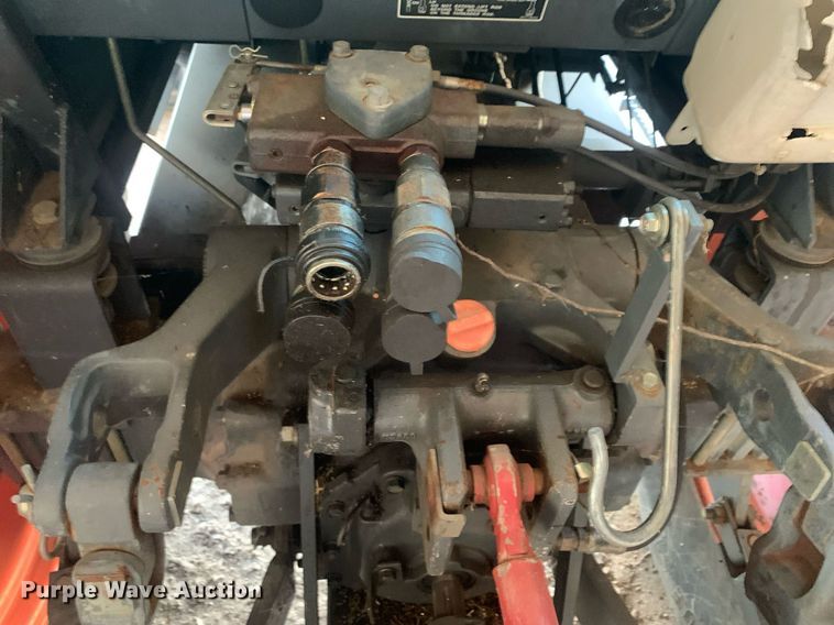 image for item JT9675 Kubota  M9000 MFWD tractor