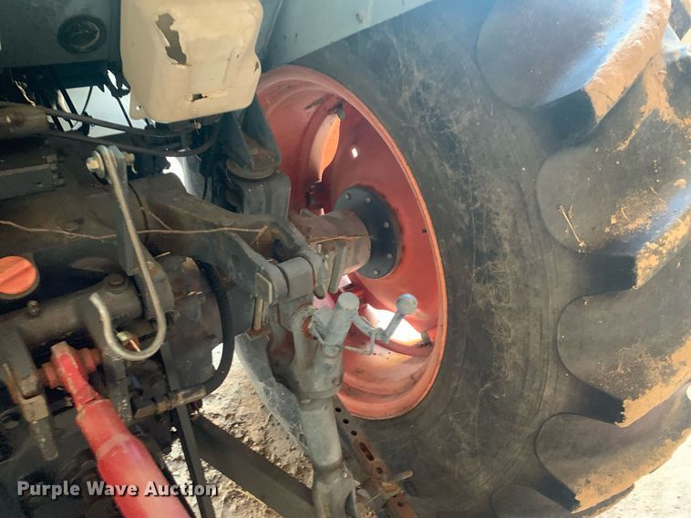 image for item JT9675 Kubota  M9000 MFWD tractor