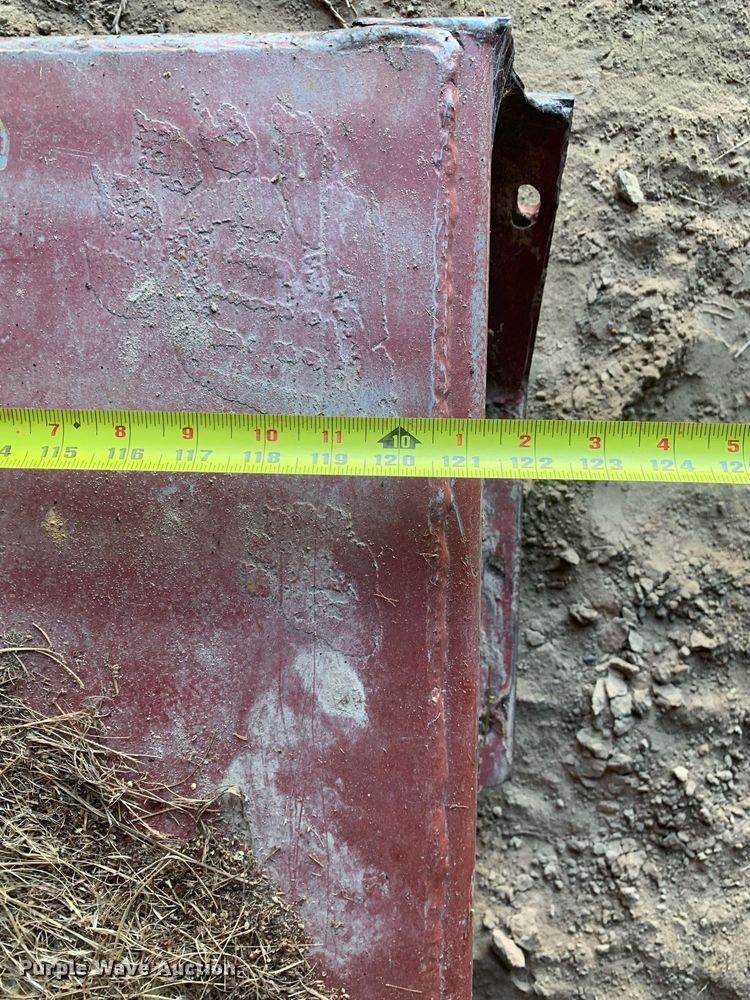 image for item JT9675 Kubota  M9000 MFWD tractor