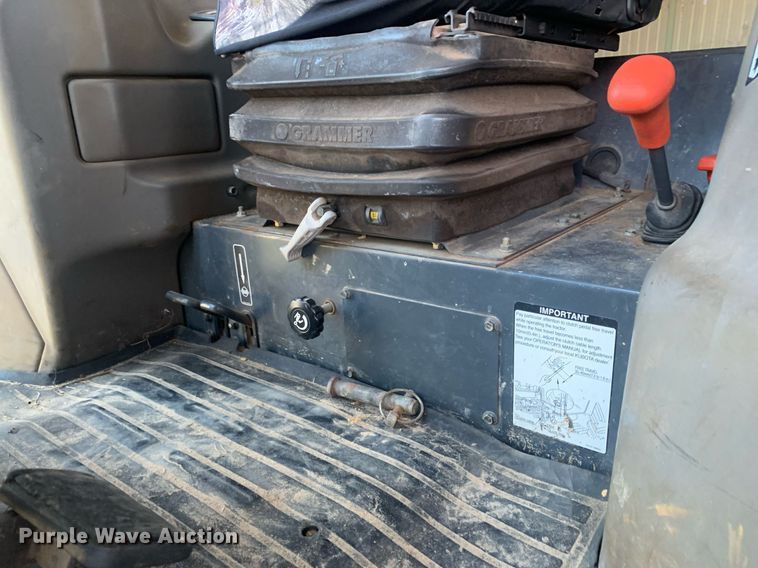 image for item JT9675 Kubota  M9000 MFWD tractor