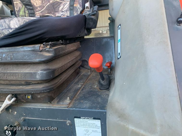 image for item JT9675 Kubota  M9000 MFWD tractor