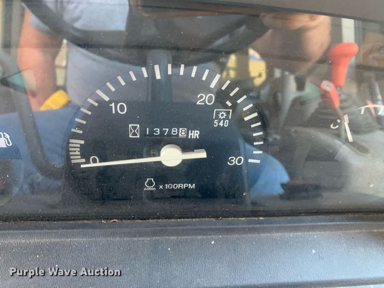 image for item JT9675 Kubota  M9000 MFWD tractor