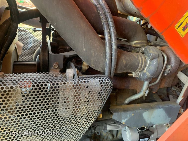 image for item JT9675 Kubota  M9000 MFWD tractor