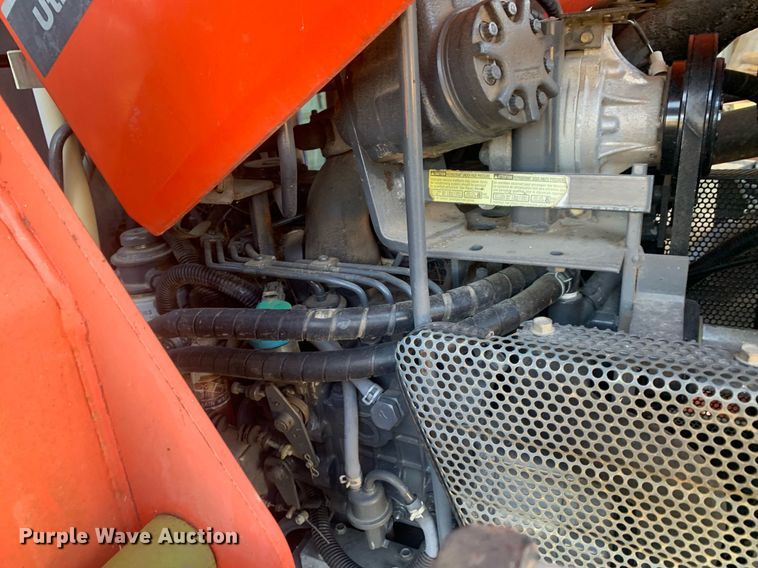 image for item JT9675 Kubota  M9000 MFWD tractor