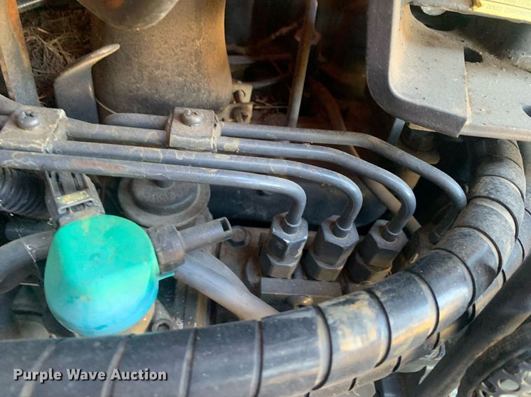 image for item JT9675 Kubota  M9000 MFWD tractor